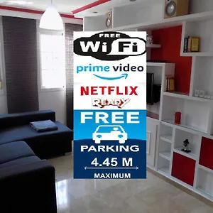 https://la-farola-centro-de-malaga-con-parking.es-andalucia.com